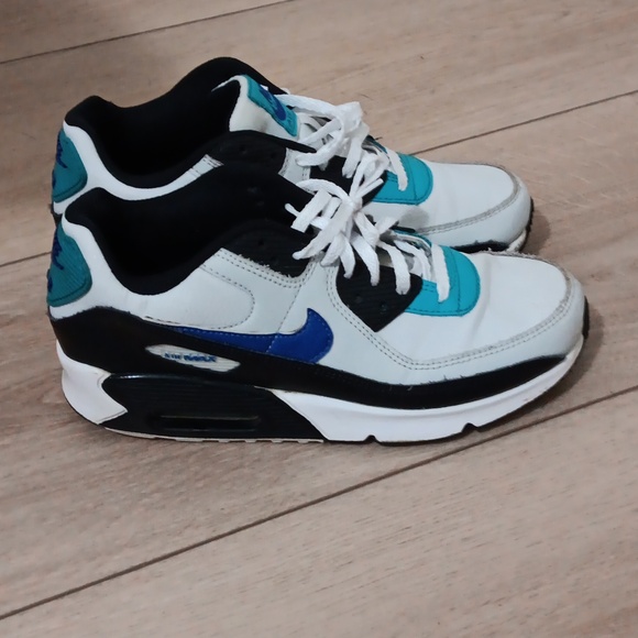 Nike Air Max Sneakers in Teal, Blue, and White - Picture 4 of 5